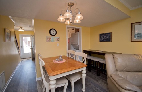 Pine Knoll Shores House | Pine Knoll Townes 34, Townhouse with community pool