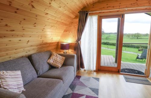 Llanddeusant House | Pine Lodge