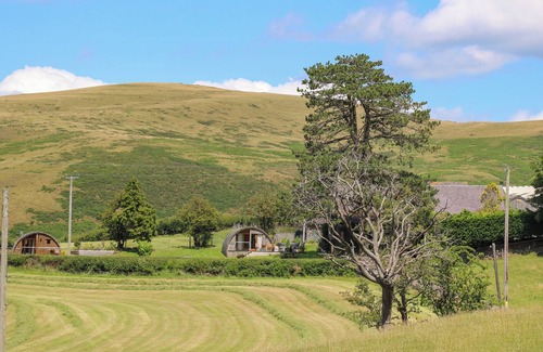Llanddeusant Cottage | Pine Lodge
