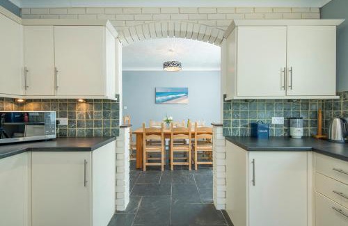 Wiseman's Bridge House | Pine Lodge
