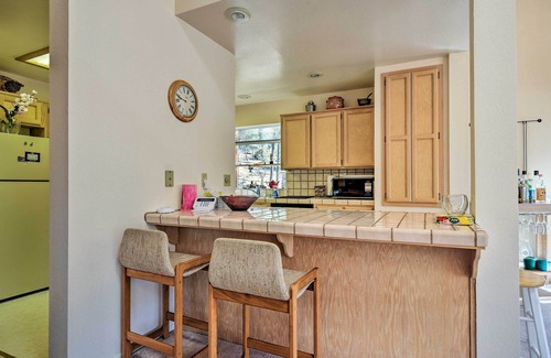 Pine Mountain Club Cottage | Pine Mountain Club Cottage w/Wraparound Deck!