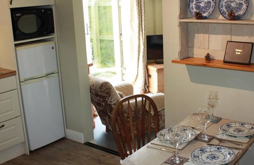 Eardington Cottage | Pine Tree Lodge Bridgnorth