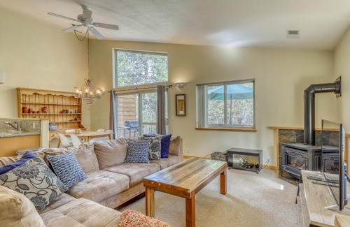 Truckee Hotel | Pine Tree Retreat