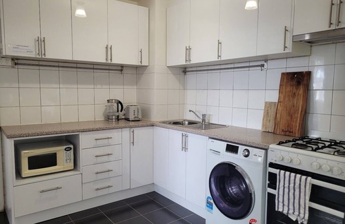 Mosman Park Apartment | Pine View Apartment sleeps 4-6 in Mosman Park near river beach Freo trains