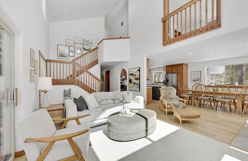 Leadville House | Pine View Home - 6bdr/5bath - 3 King/3 Queen - Private on 5 Acres