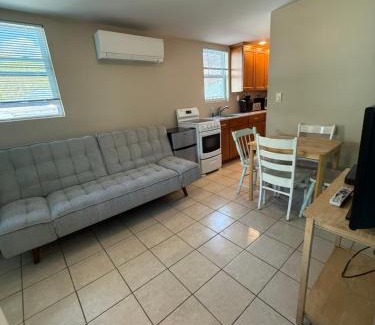Old Orchard Beach Hotel | Pine View Lodge Old Orchard Beach