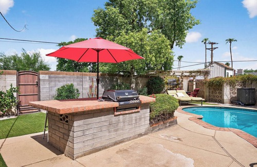 Rural-Geneva House | Pineapple Oasis - Private Heated Pool, Built-In BBQ, Game Room, ASU, Scottsdale