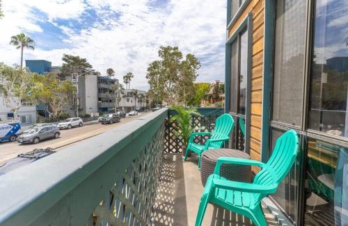 South Mission Beach House | Pineapple Paradise - Mission Beach - Stunning