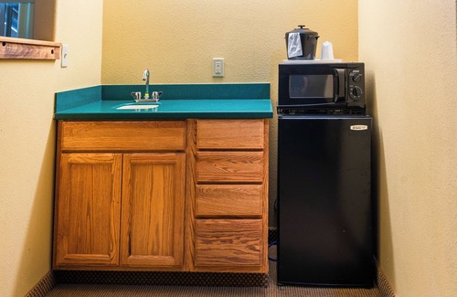 Pinedale Hotel | Pinedale Hotel & Suites