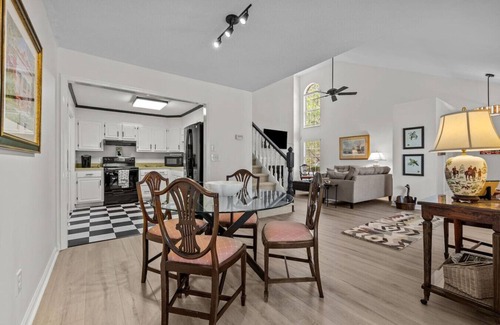 Pinehurst House | Pinehurst Manor 2BR Townhome