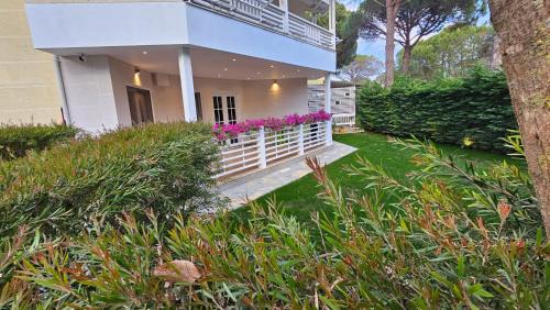 Ishem Apartment | Pines House
