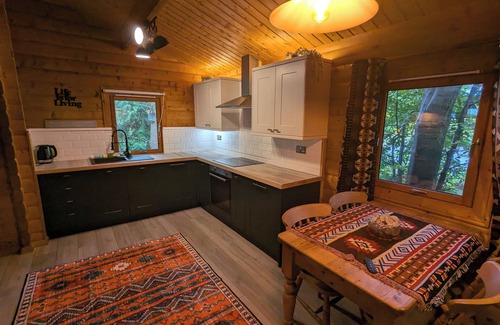 Kenwick Cabin | Pineshadow Lodge-Dog Friendly, Kenwick Park, Louth