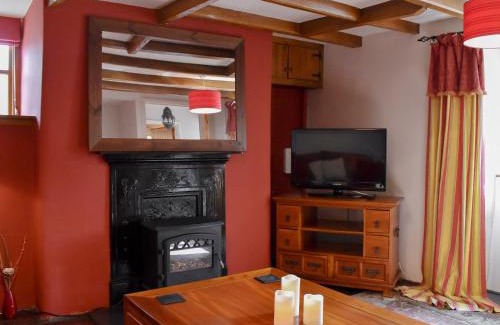 Hessenford House | Pineview Cottage