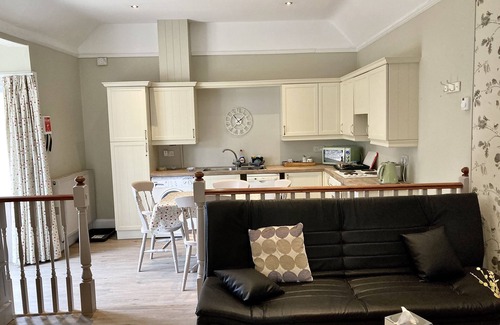New Forest District Cottage | Pinewood Cottage Deluxe Self Catering Apartments