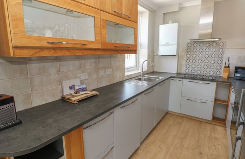 Saundersfoot Cottage | Pinewood