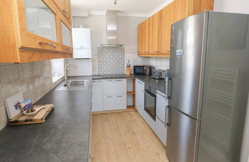 Saundersfoot Cottage | Pinewood