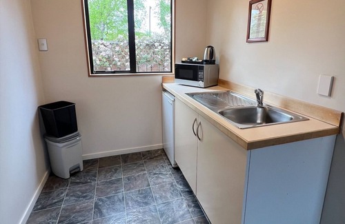 Fairlie Apartment | Pinewood Motels
