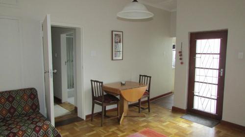 Somerset West Apartment | Pinewoods Rest