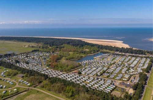 Wells-next-the-Sea Cabin | Pinewoods Saltmarsh Lodge no.2 sleeps 6 – no dogs