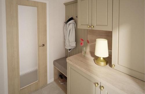 Wells-next-the-Sea Cabin | Pinewoods Saltmarsh Lodge sleeps 6 – no.3
