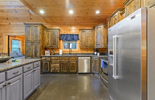 Hochatown Cabin | Piney Forest Retreat - Hot Tub, Firepit, Foosball, Arcade Table, Pool Table