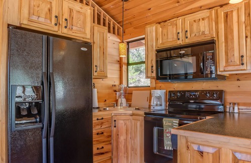 Rutherfordton Cabin | Piney Knob Cabin 15 Min To Lake Lure - 30 Min To Tiec - Hot Tub - Stocked Pond