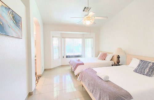 Avondale Villa | Ping Pong! Billiards! Fire Pit! Inner Sound System