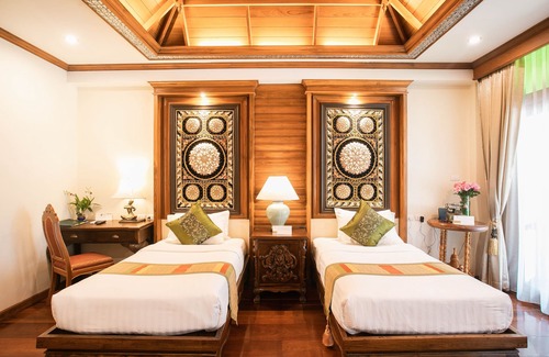 Old City Hotel | Pingviman Hotel