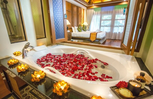 Old City Hotel | Pingviman Hotel