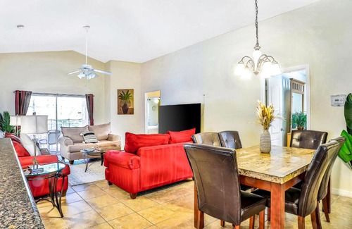 Sandy Ridge House | Pink Palms Villa