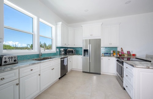 Governor's Harbour House | Pink Sands Point 10 Bedroom Estate