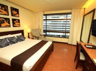 Thung Maha Mek Hotel | Pinnacle Lumpinee Park Hotel