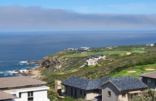 Pinnacle Point Apartment | Pinnacle Point Axizei Properties