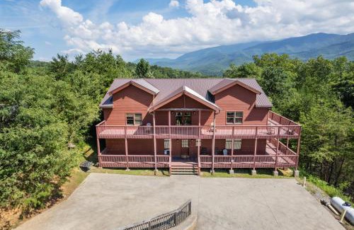 Pittman Center House | Pinnacle Pool View Lodge #625