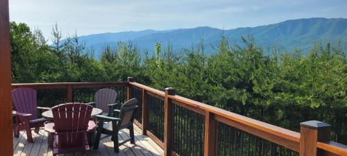 Pittman Center House | Pinnacle View Lodge by Stony Brook Cabins