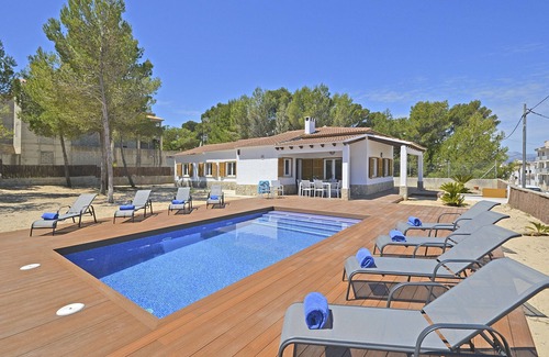 Can Picafort Ski Chalet | Pinocha - House with private pool 300 meters from the beach in Mallorca