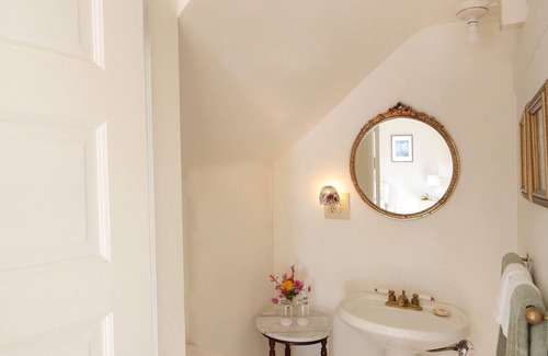 Cloverdale Bed & Breakfast | Pinschower Inn