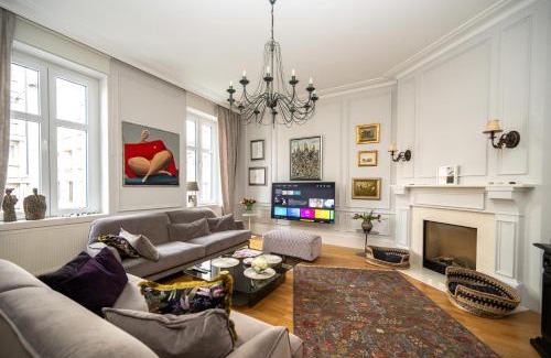 Old Town Apartment | Pinterest Apartment in the City Center