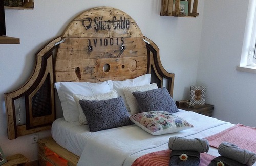 Casais do Rio House | Pinus Yellow Villa, Wifi, Garden !New!
