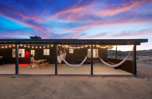 Pioneertown House | Pioneertown Lodge - Modern Comforts & Desert Views 3 Bedroom Home by Redawning