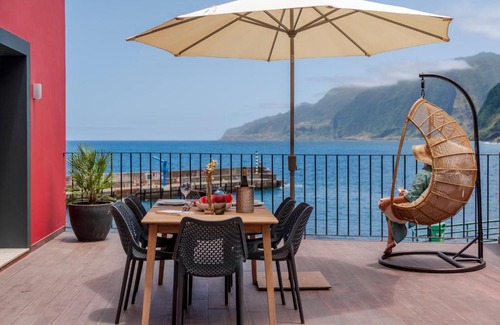 Porto Moniz House | Pipas do Avô - Seixal by An Island Apart