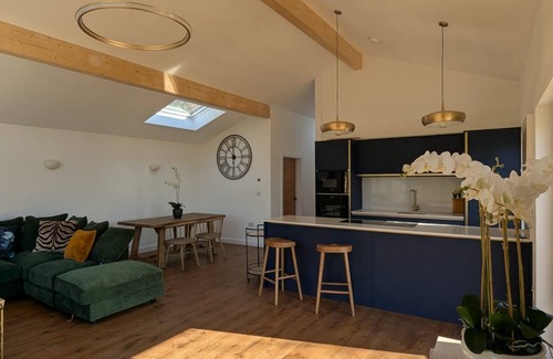 Combe Martin House | Pipistrelle Barn - sleeps 6 guests in 3 bedrooms