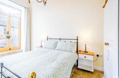 Lydney House | Pipistrelle - Uk30758