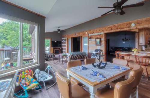 Jefferson City House | Pirate Cove