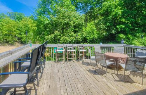 Jefferson City House | Pirate Cove