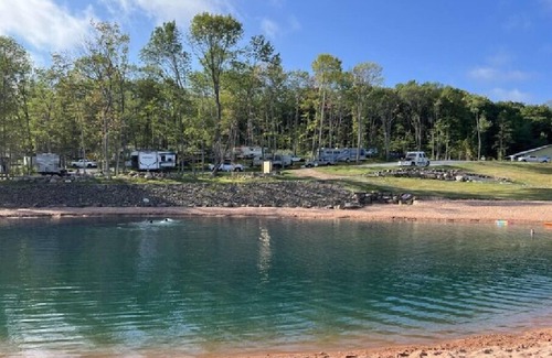 Bayfield Cabin | Pirate Ship - Deluxe Cabin #3 on map