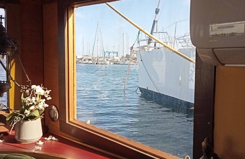 Gruissan Boat Rental | Pirate ship