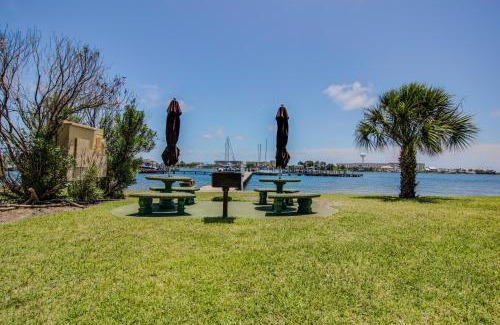 Fort Walton Beach Hotel | Pirates Bay III