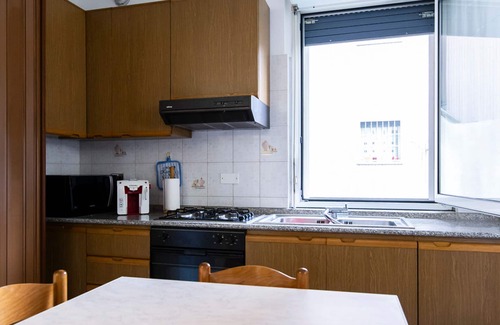 Monza Apartment | Pisani 4 in Monza With 1 Bathrooms