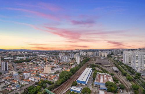 Osasco Apartment | Piscina aquecida Vista Romântica Estacionamento